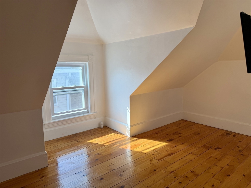 31 Stoneland Road Worcester, MA 01603 - Photo 26 of 33