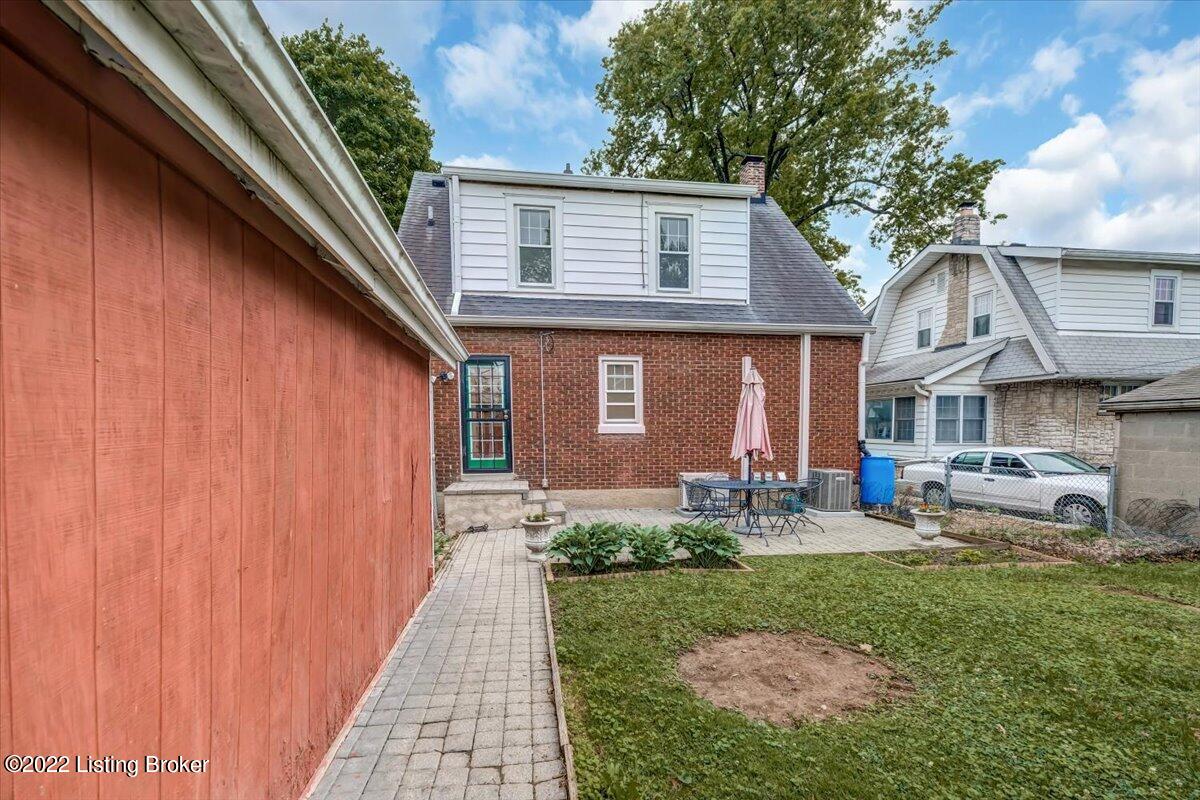 911 Greenleaf Road Louisville, KY 40213 - Photo 42 of 44 45-911 Greenleaf Rd-144