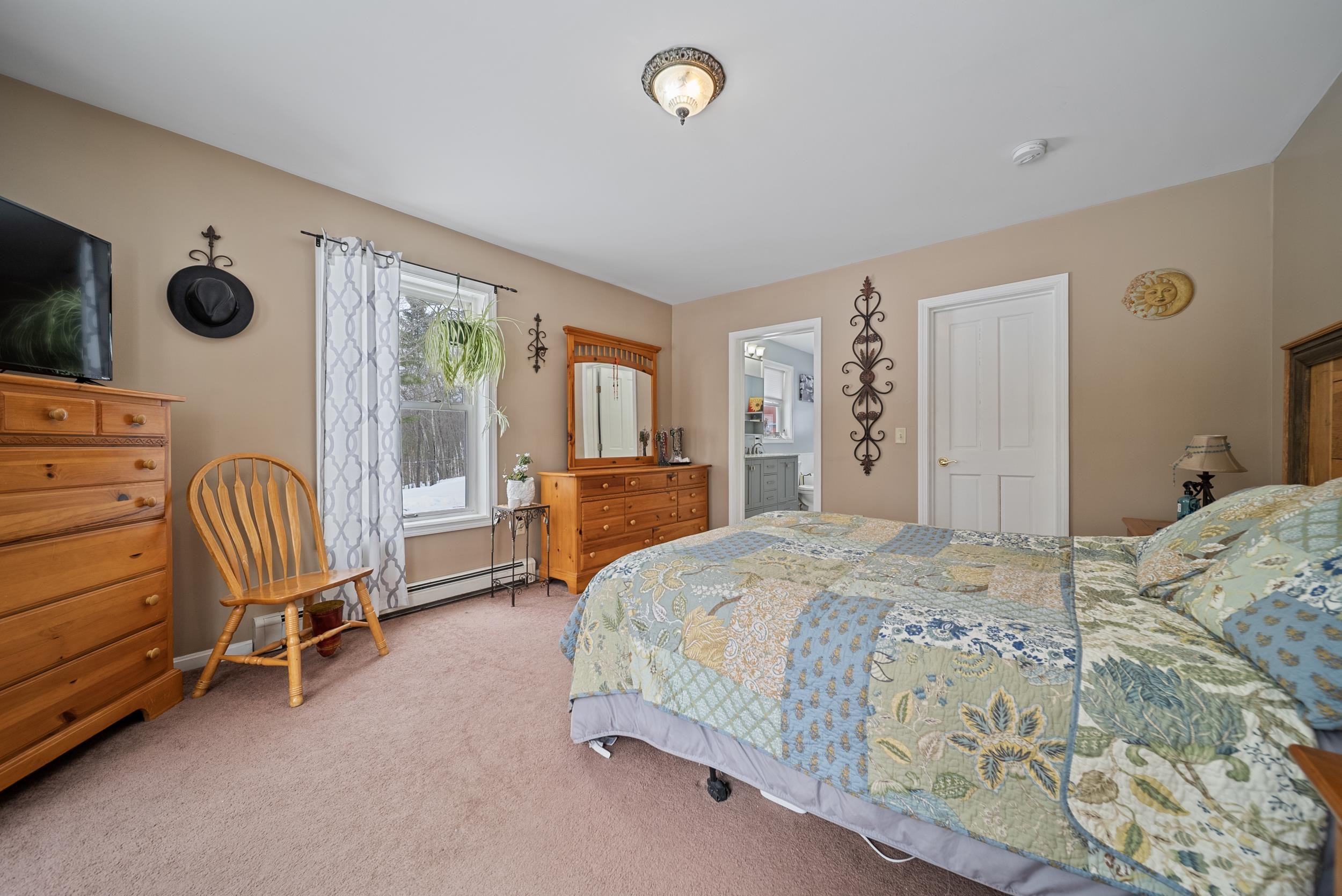 88 Old Town Rd Extension Epsom, NH 03234 - Photo 20 of 53