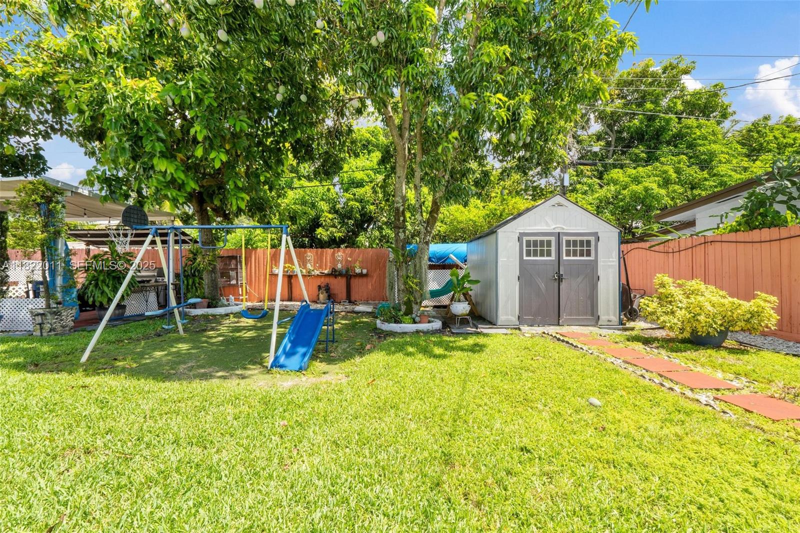 230 West 47th Street Hialeah, FL 33012 - Photo 55 of 57 Photo 57
