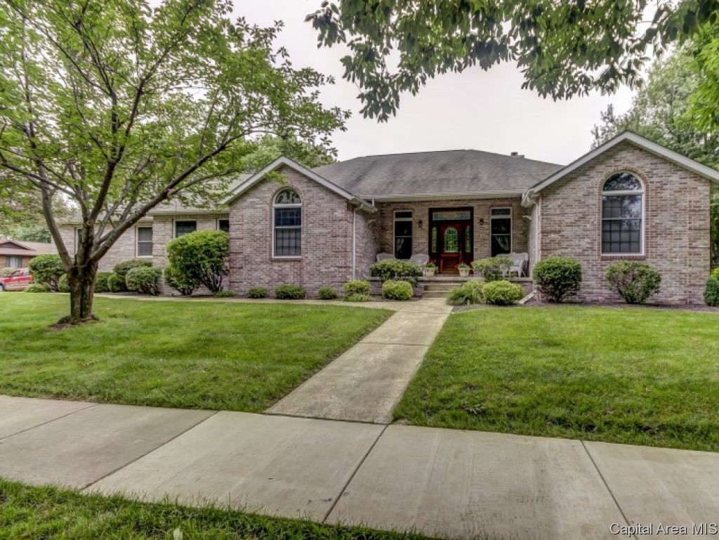 8125 Hunt Road Springfield, IL 62712 - Photo 1 of 27