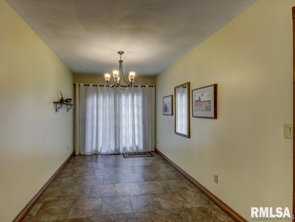 8125 Hunt Road Springfield, IL 62712 - Photo 13 of 27