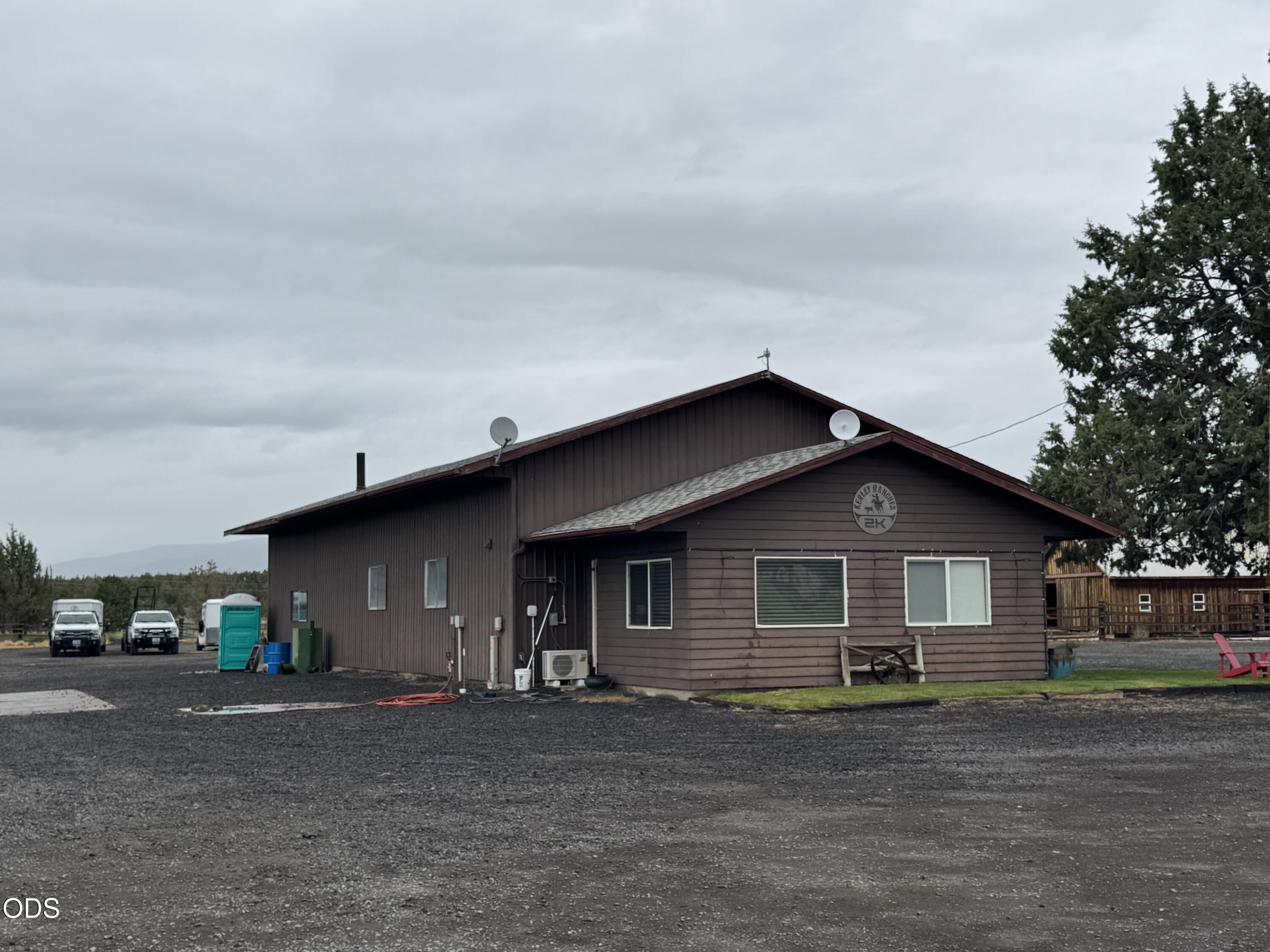 7995 Southwest Houston Lake Road Powell Butte, OR 97753 - Photo 30 of 70