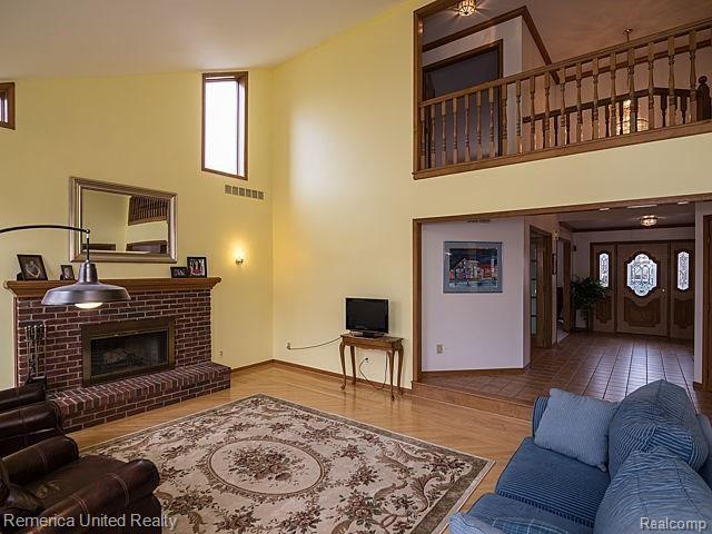 18903 Van Road Livonia, MI 48152 - Photo 20 of 57 17_11.jpg