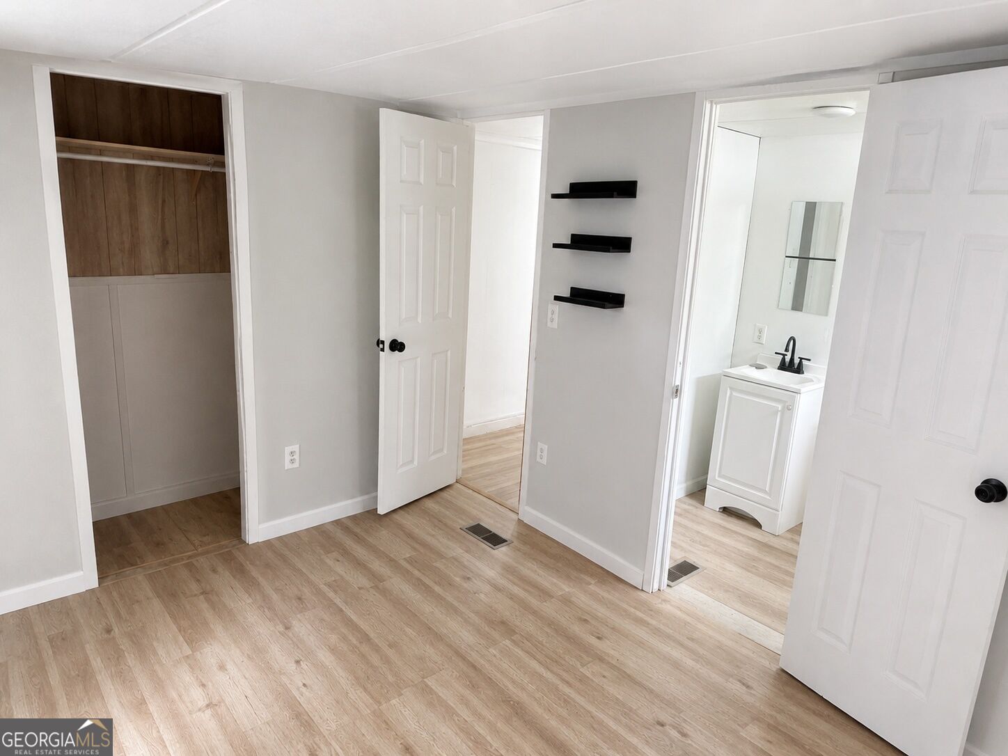 316 Carter Road, Unit 113 Auburn, GA 30011 - Photo 4 of 10 Gallery Image 4