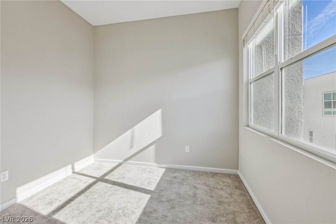 3338 Esker Rdg Avenue Henderson, NV 89044 - Photo 37 of 70 3rd floor guest bed #3