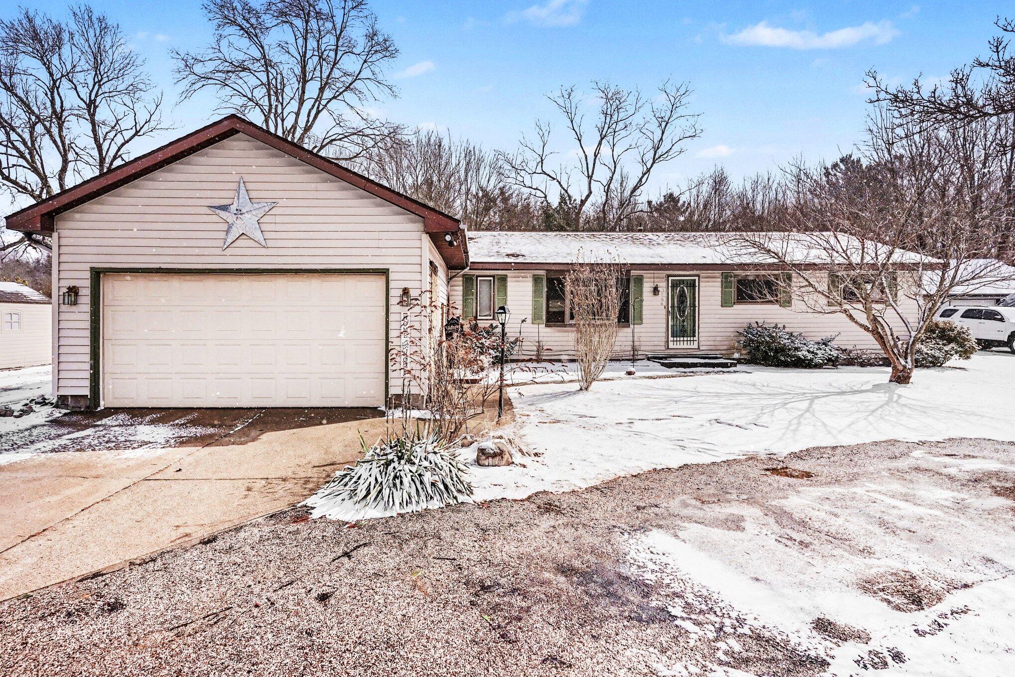5686 Davis Road Norton Shores, MI 49441 - Photo 1 of 35 002_file_6938