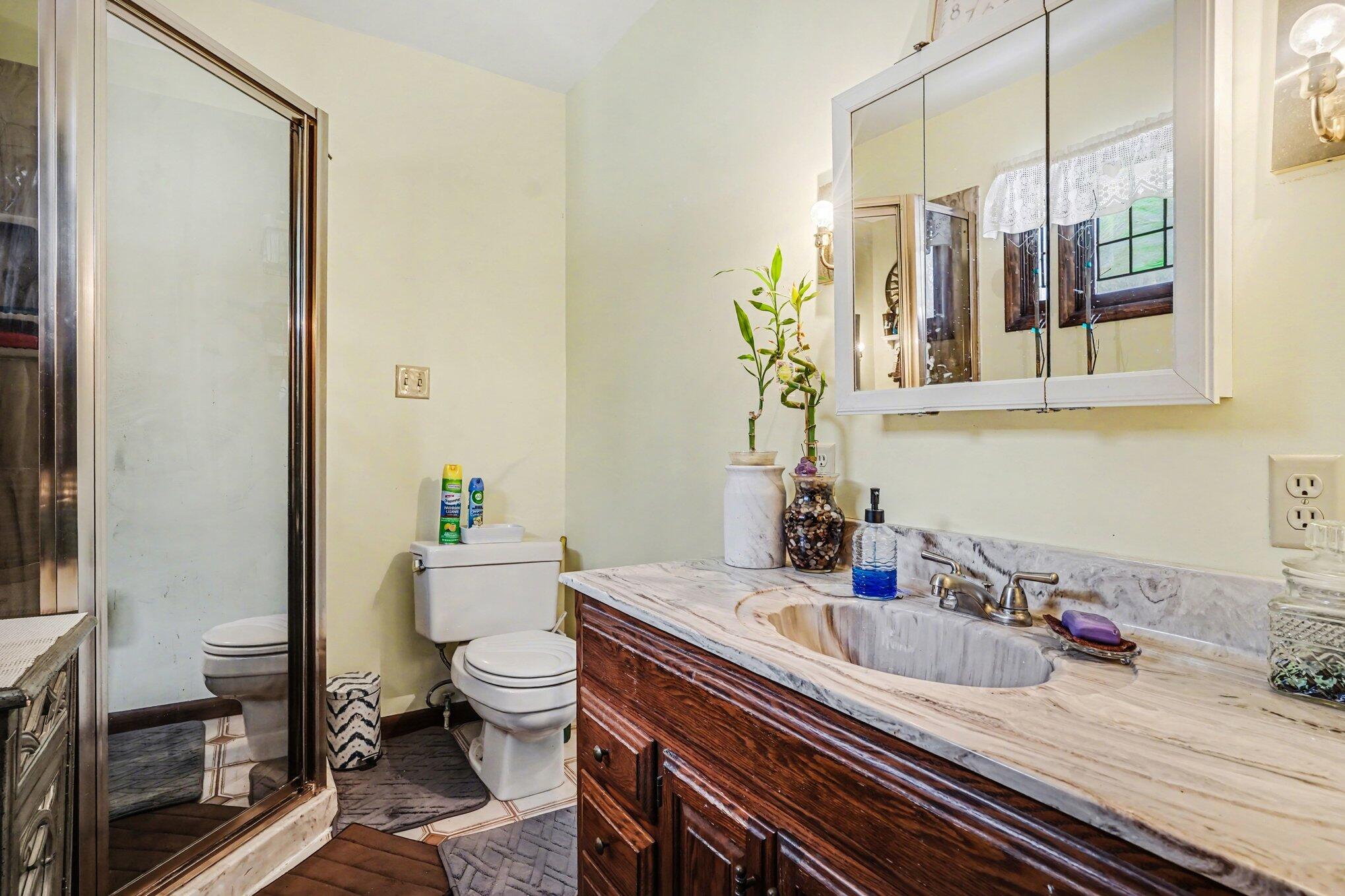 5686 Davis Road Norton Shores, MI 49441 - Photo 18 of 35 018_file_5548