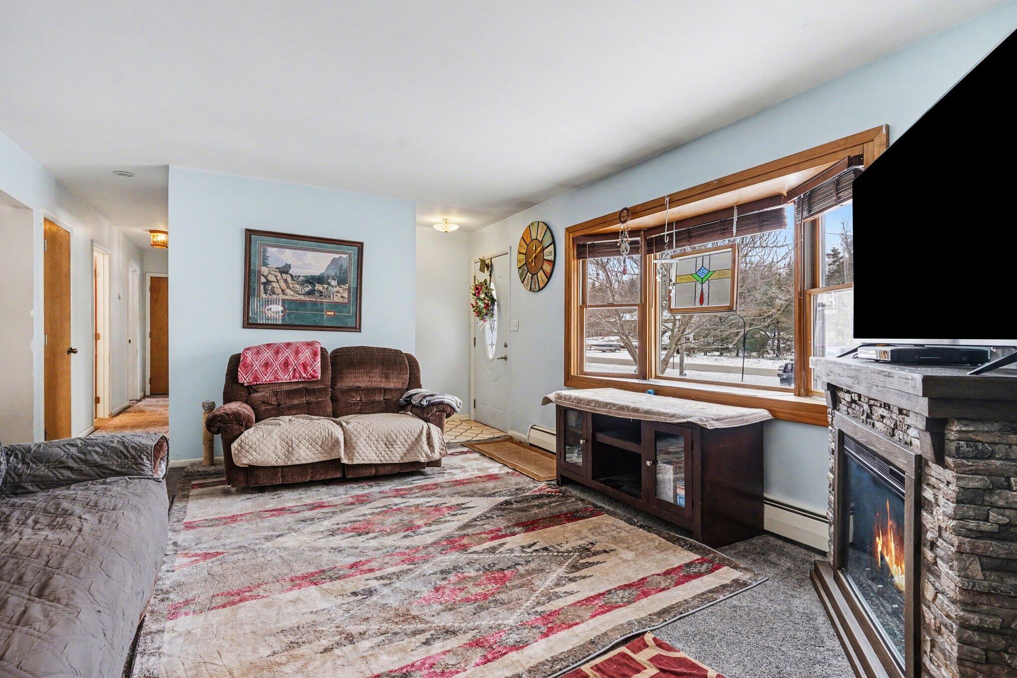 5686 Davis Road Norton Shores, MI 49441 - Photo 10 of 35 011_file_8011