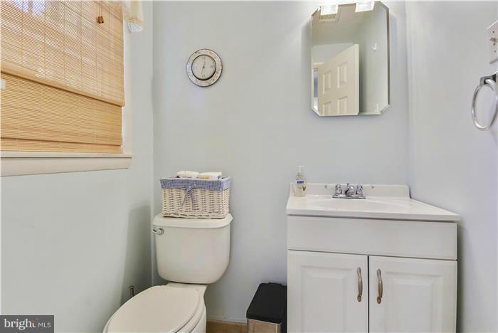 1601 Hopefield Road Silver Spring, MD 20905 - Photo 17 of 30 Bath