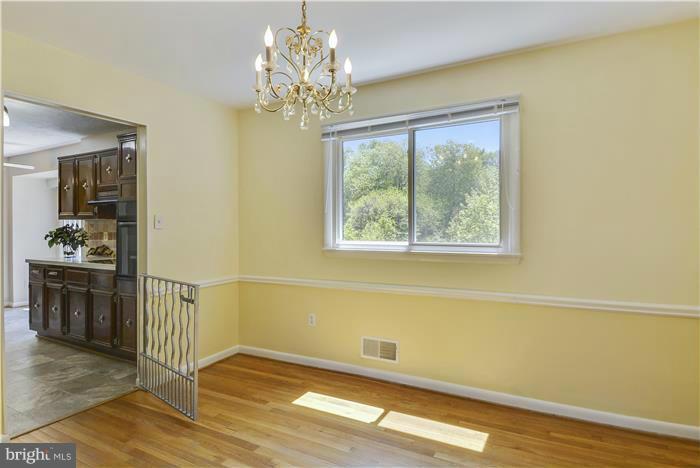 1601 Hopefield Road Silver Spring, MD 20905 - Photo 5 of 30 Dining Room