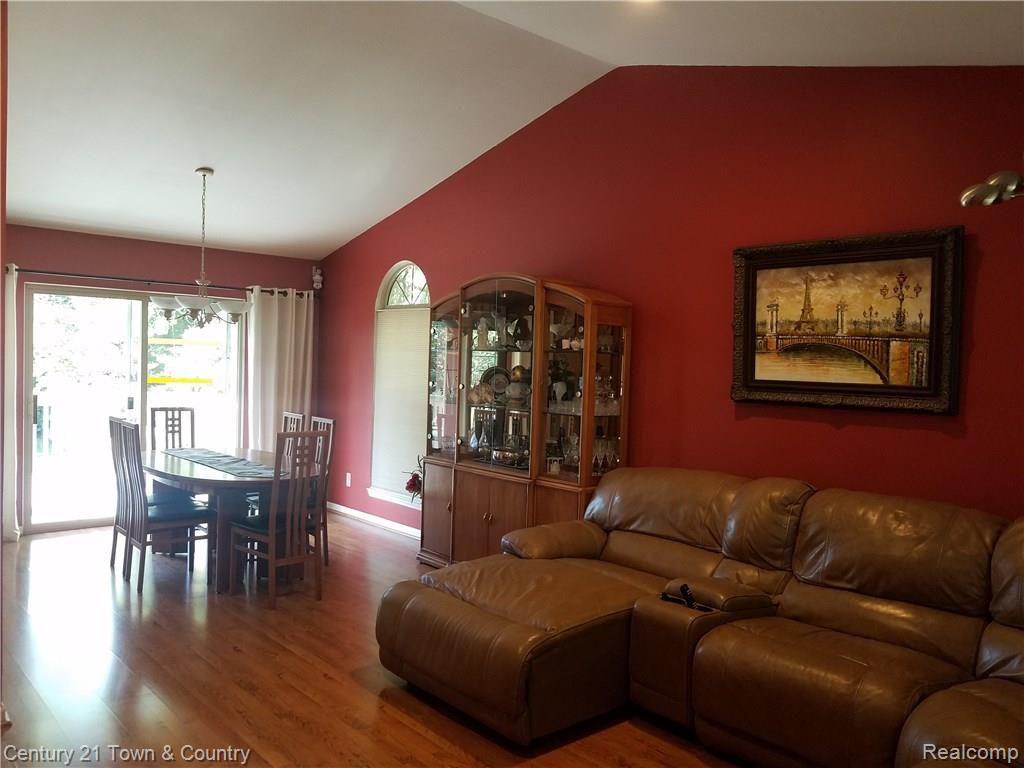 1732 South Boulevard Rochester, MI 48309 - Photo 7 of 24