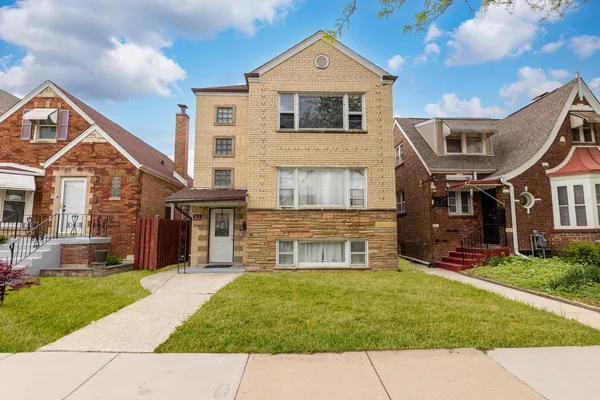 $422,000 | 7118 South Mozart Street, Chicago, IL 60629