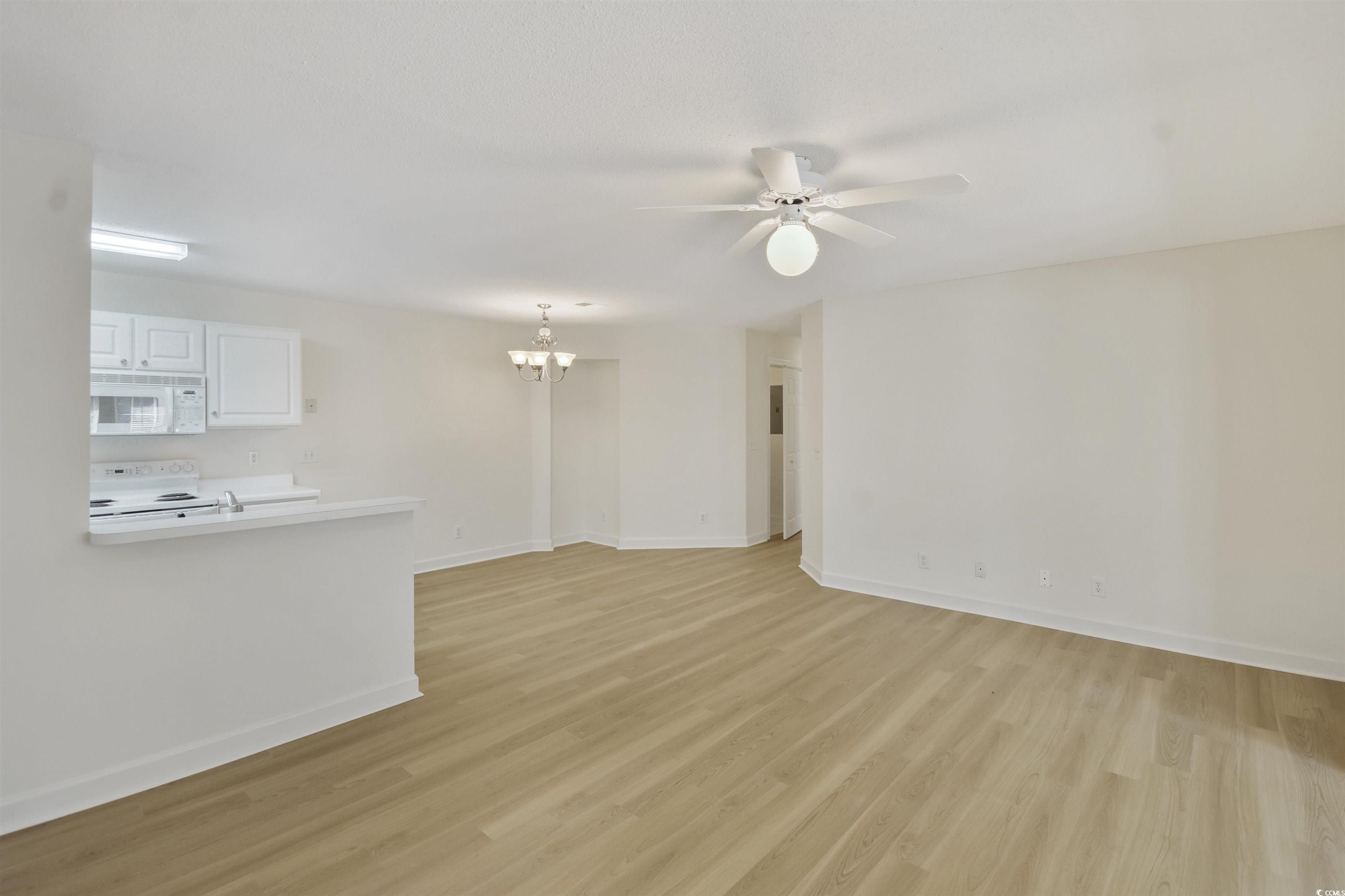 4374 Crepe Myrtle Court, Unit G Murrells Inlet, SC 29576 - Photo 4 of 28
