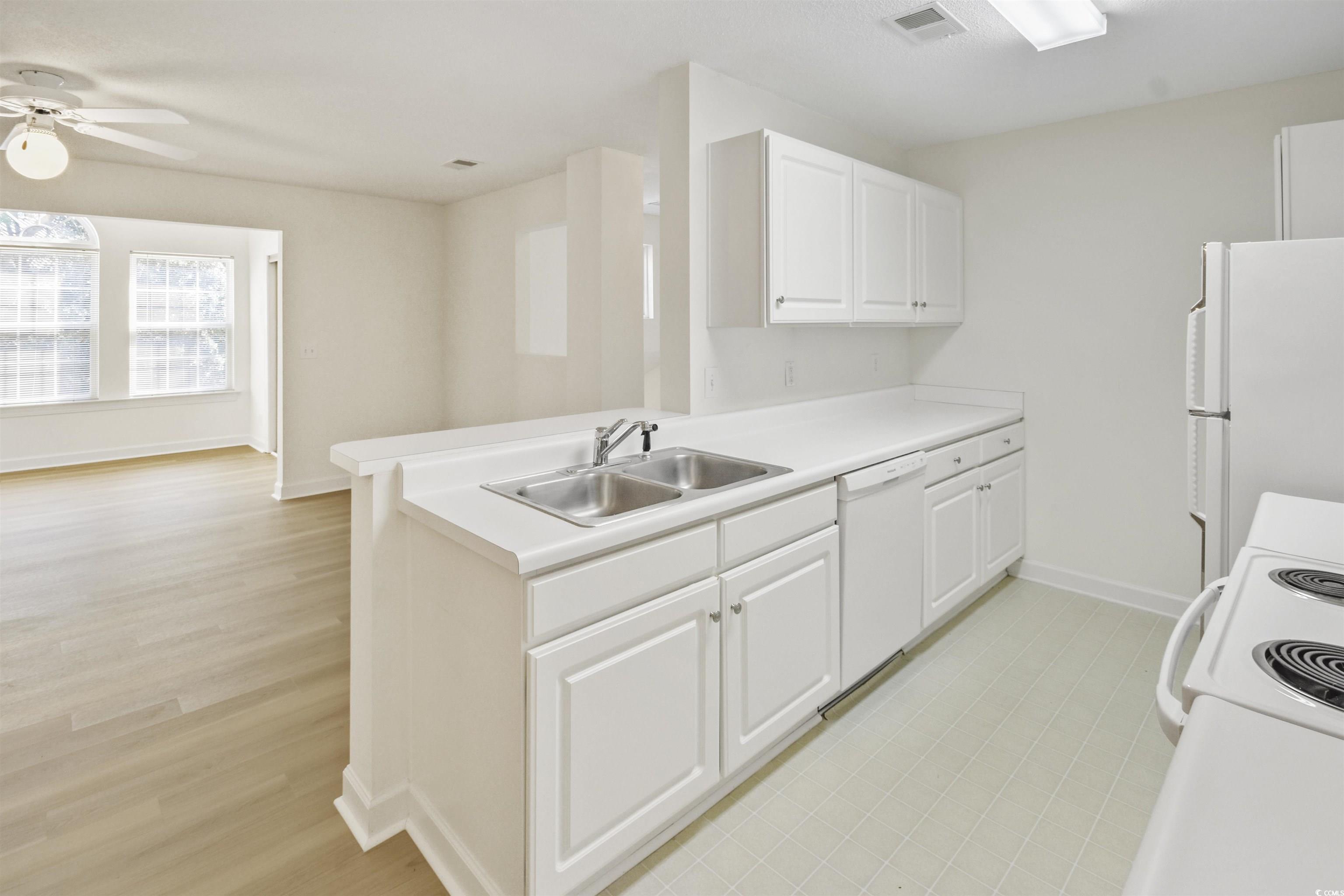 4374 Crepe Myrtle Court, Unit G Murrells Inlet, SC 29576 - Photo 5 of 28