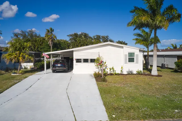 $224,900 | 2779 Southwest Olds Place, Stuart, FL 34997
