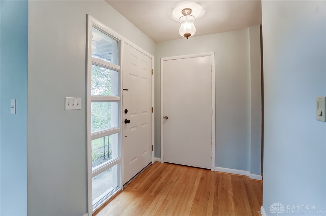 4112 Lotz Road Dayton, OH 45429 - Photo 5 of 62 Gallery Image 5