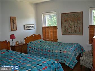 6424 Morris Park Road Philadelphia, PA 19151 - Photo 10 of 11 Bedroom 2
