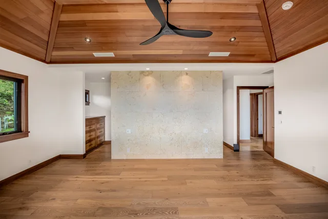 a view of walk in closet