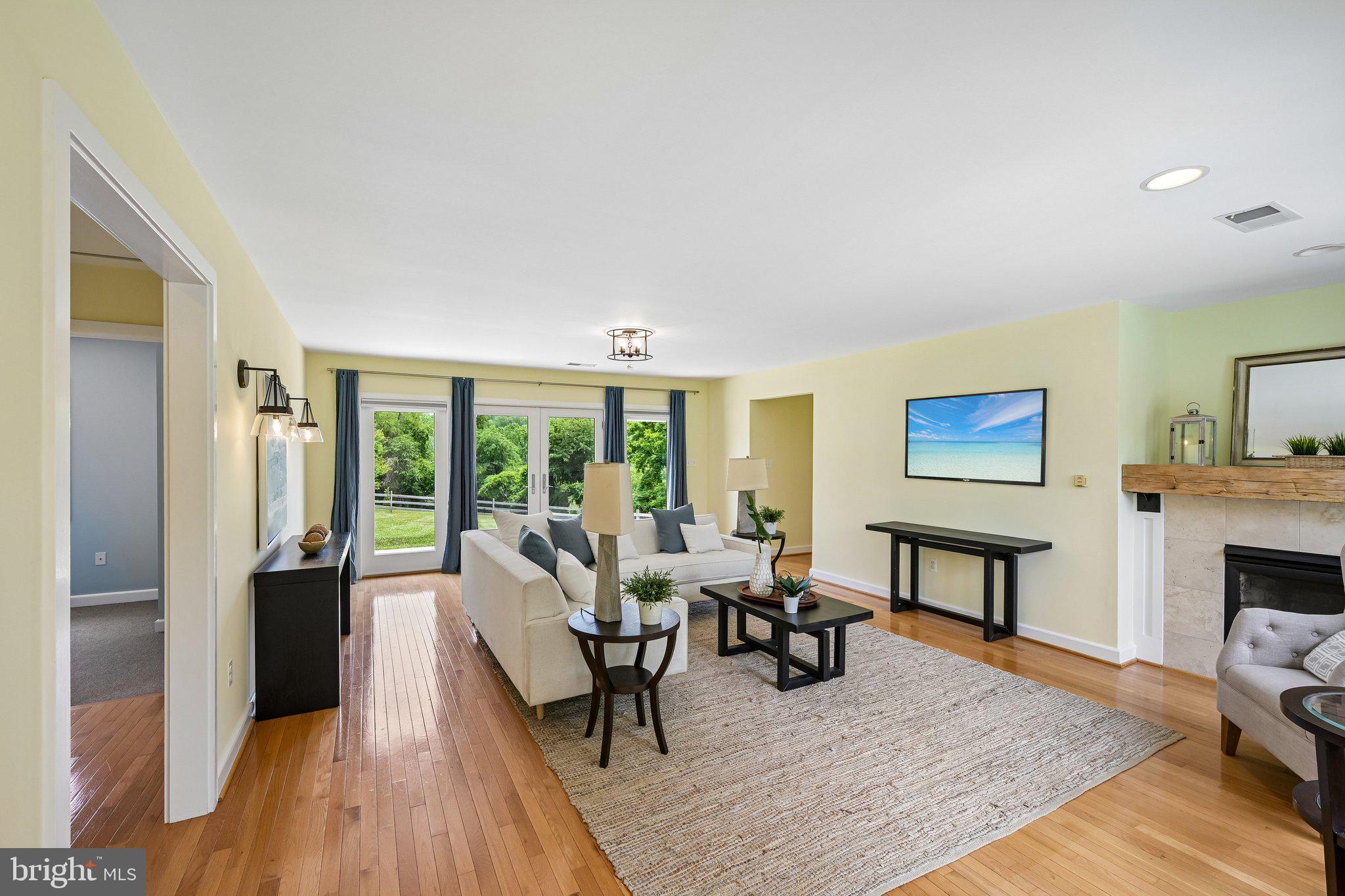 989 Delchester Road Newtown Square, PA 19073 - Photo 39 of 67 In-Law Suite Family Room with fireplace