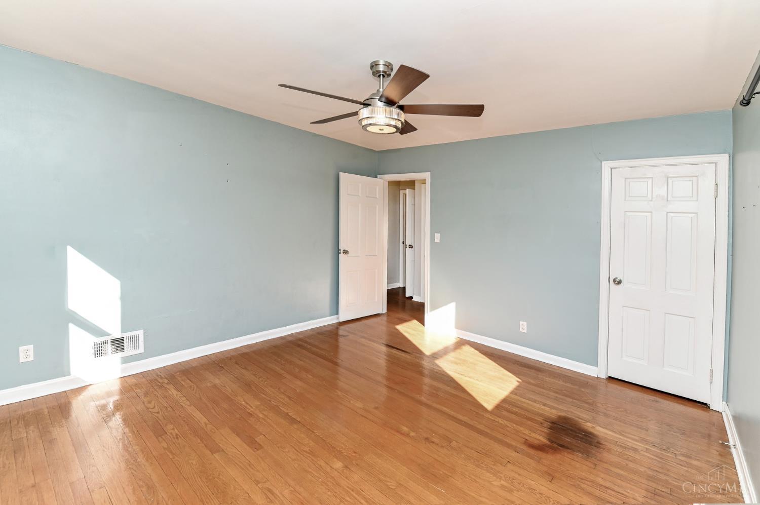 5618 Leumas Road Cincinnati, OH 45239 - Photo 17 of 48 Gallery Image 17
