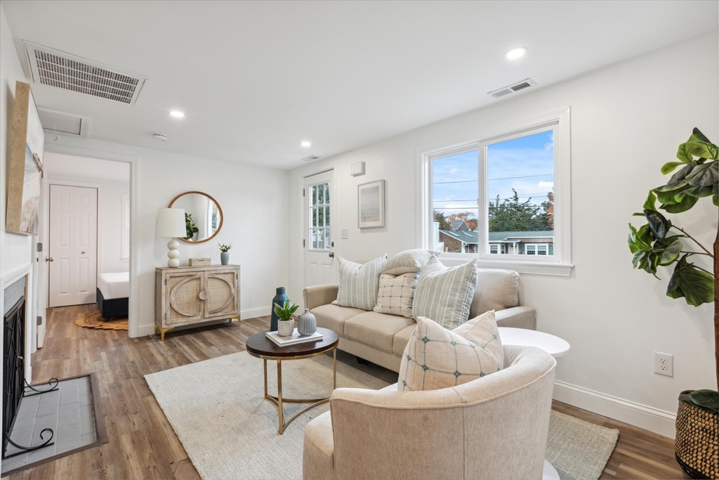 15 Dundee Drive Marshfield, MA 02050 - Photo 8 of 19