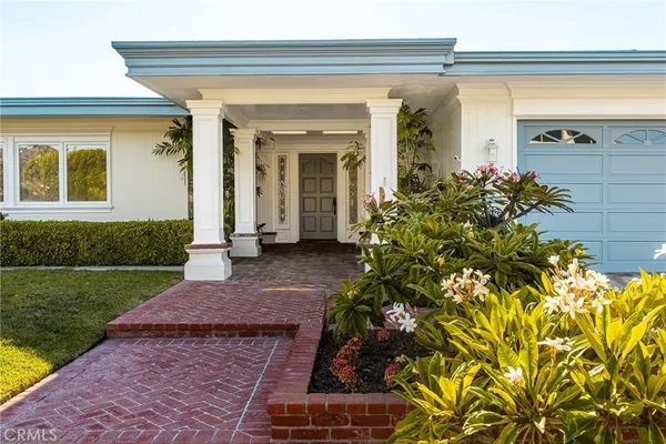a view of a entryway front of house