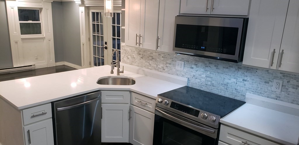21 Edgewood Road Holbrook, MA 02343 - Photo 7 of 27