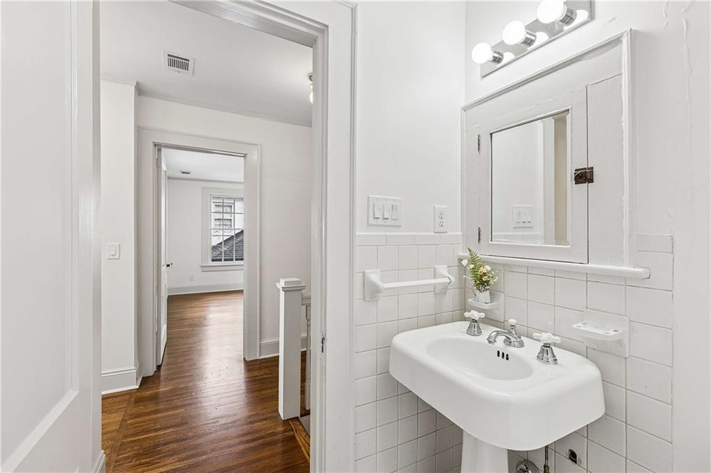 197 Bolling Road Northeast Atlanta, GA 30305 - Photo 21 of 42 Gallery Image 21
