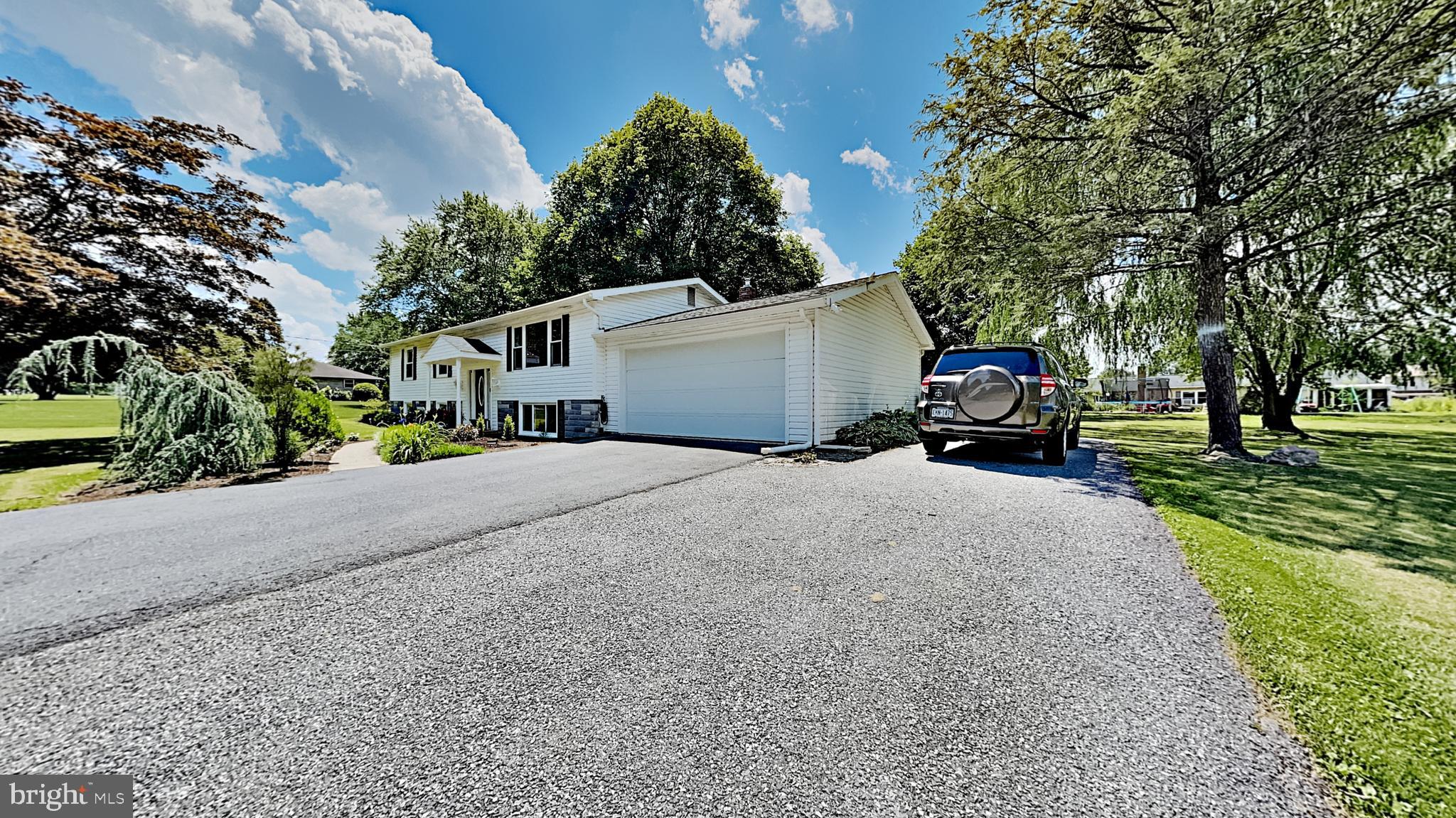 904 Ebenezer Road Middletown, PA 17057 - Photo 3 of 38