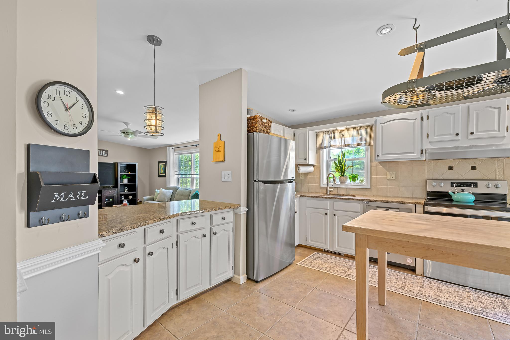 1158 Chelsea Road Aston, PA 19014 - Photo 12 of 40 Kitchen