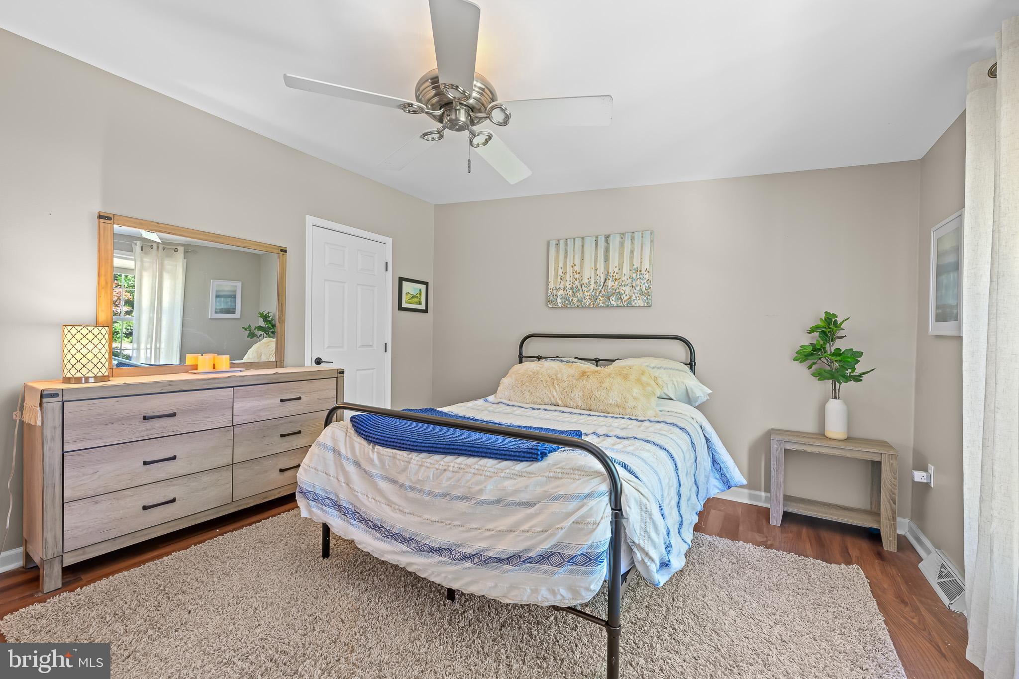 1158 Chelsea Road Aston, PA 19014 - Photo 15 of 40 Primary bedroom