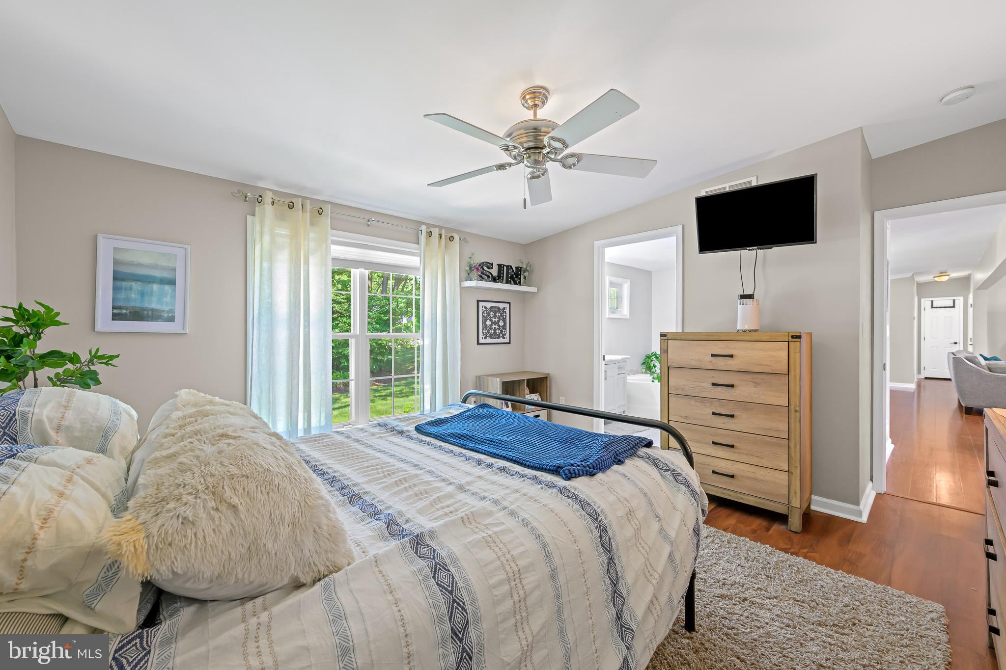 1158 Chelsea Road Aston, PA 19014 - Photo 16 of 40 Primary bedroom