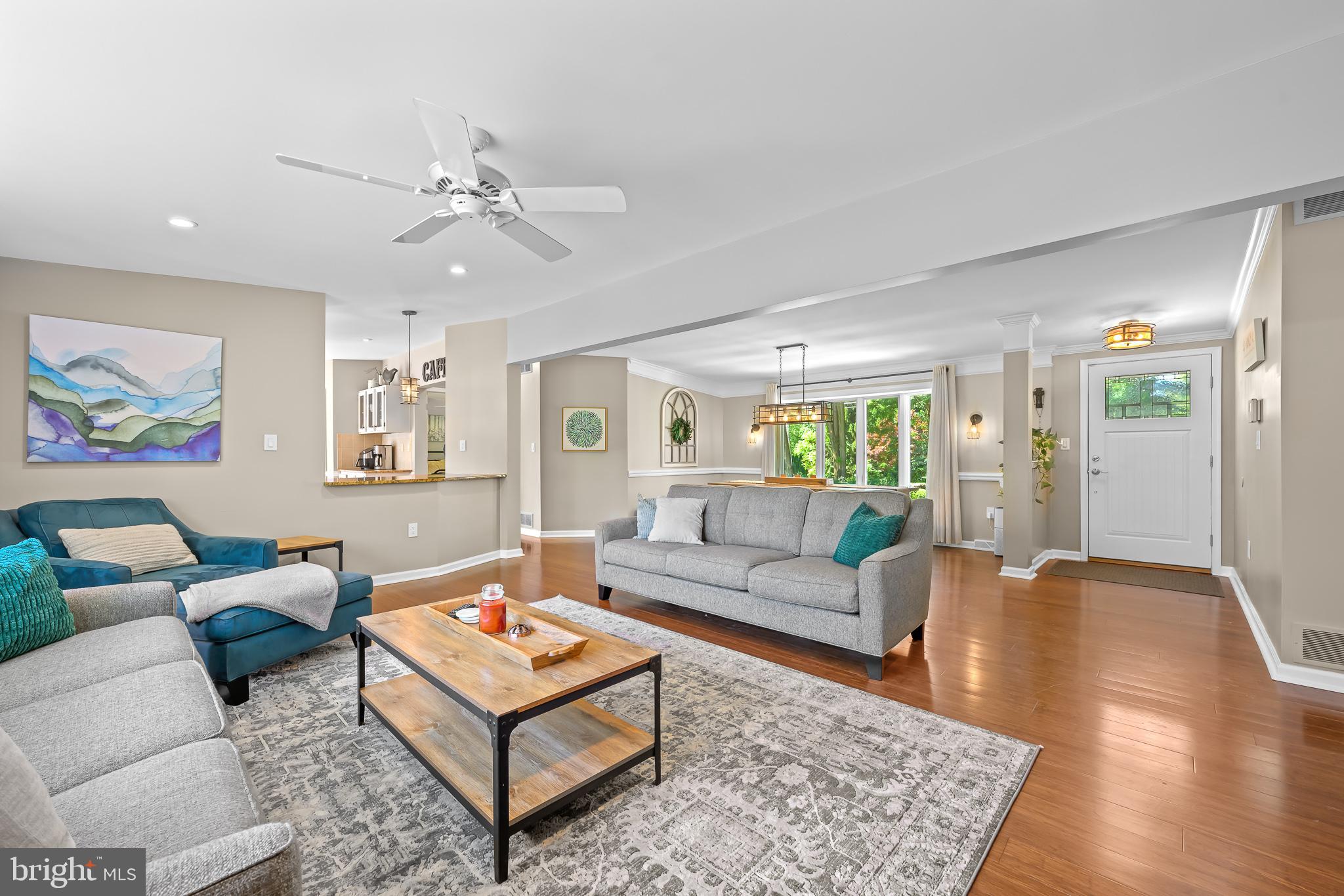 1158 Chelsea Road Aston, PA 19014 - Photo 5 of 40 Living room