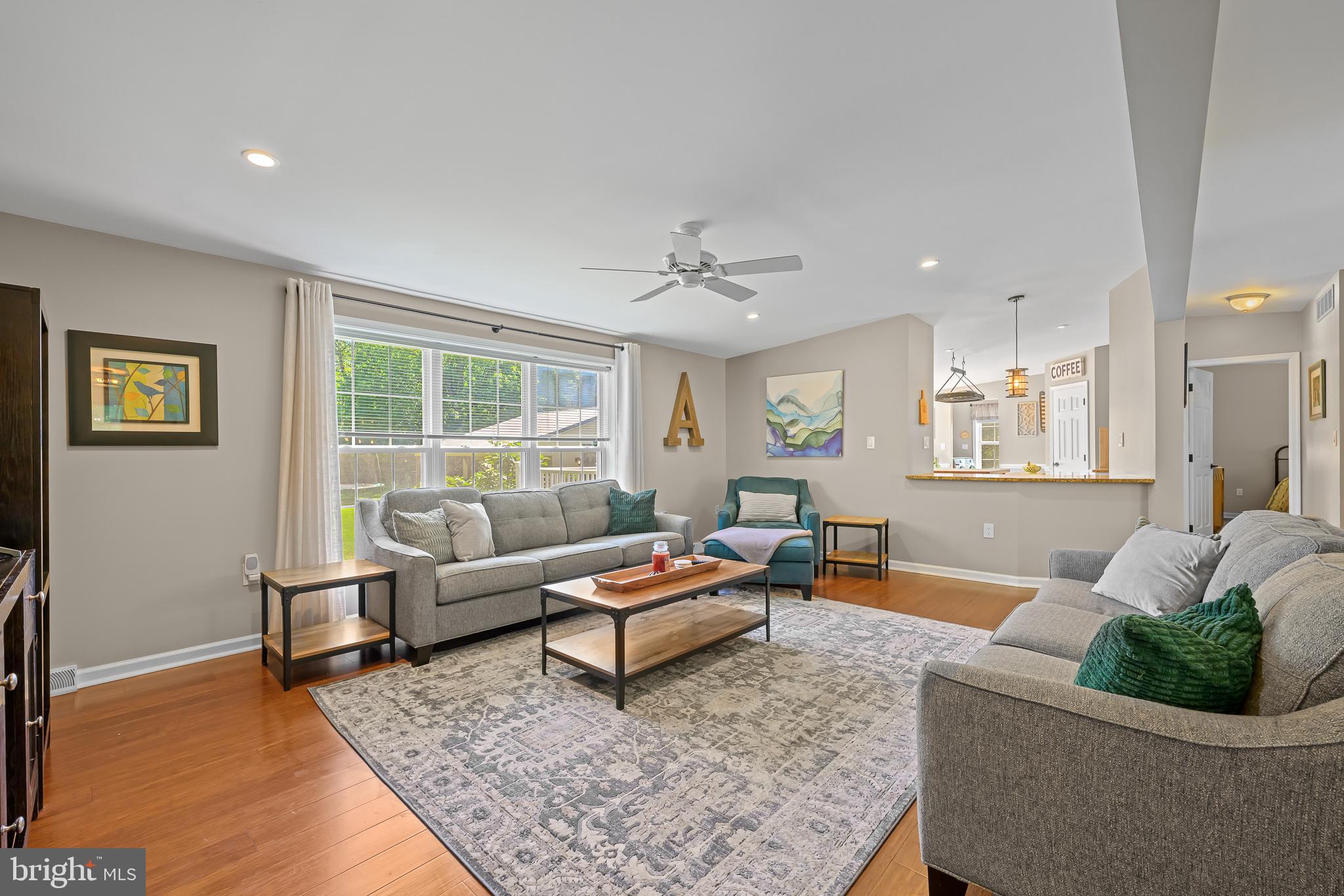 1158 Chelsea Road Aston, PA 19014 - Photo 6 of 40 Living room