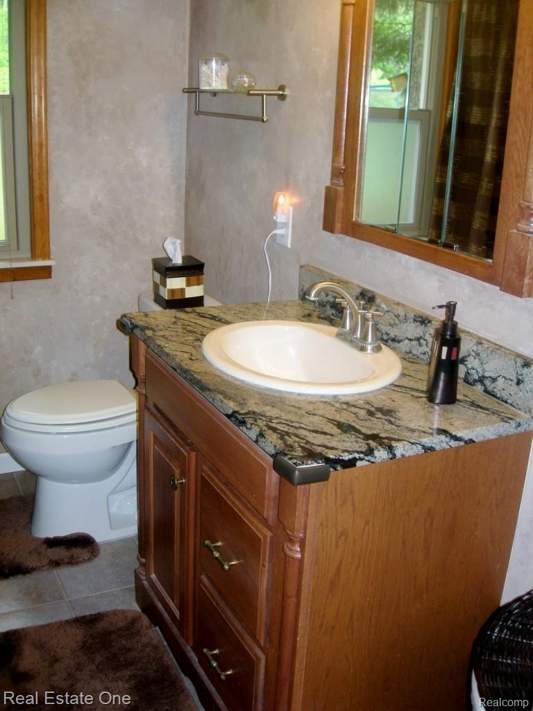 14100 Reeck Road Southgate, MI 48195 - Photo 22 of 46 DSCN3766.jpg