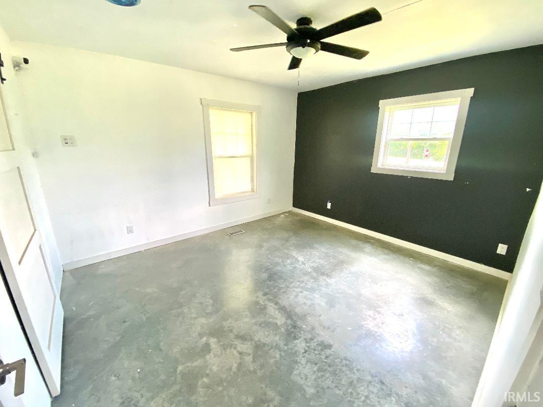 2339 East Tulip Road Bloomfield, IN 47424 - Photo 20 of 38