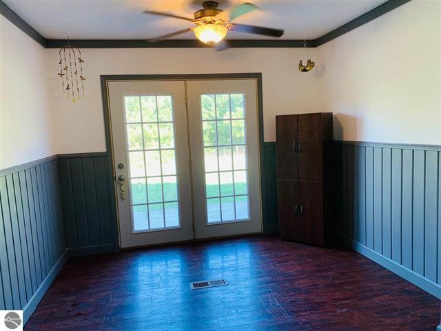 8703 45 Road Cadillac, MI 49601 - Photo 10 of 21 1886778-9