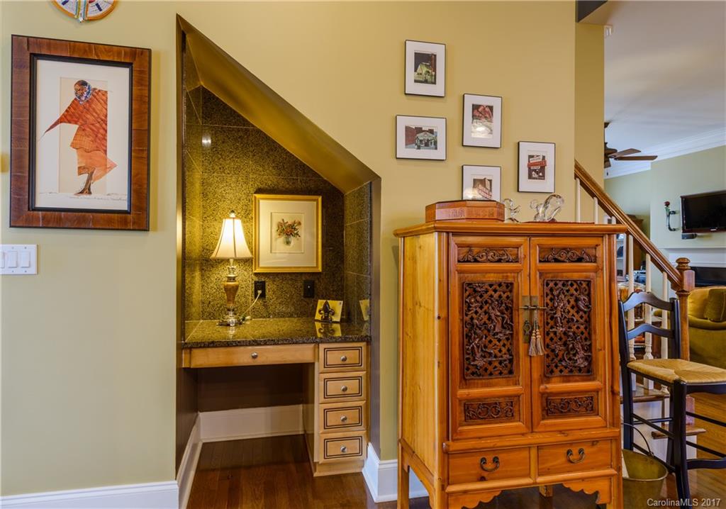 17519 Meadow Bottom Road, Unit 174 Charlotte, NC 28277 - Photo 9 of 24 Gallery Image 9