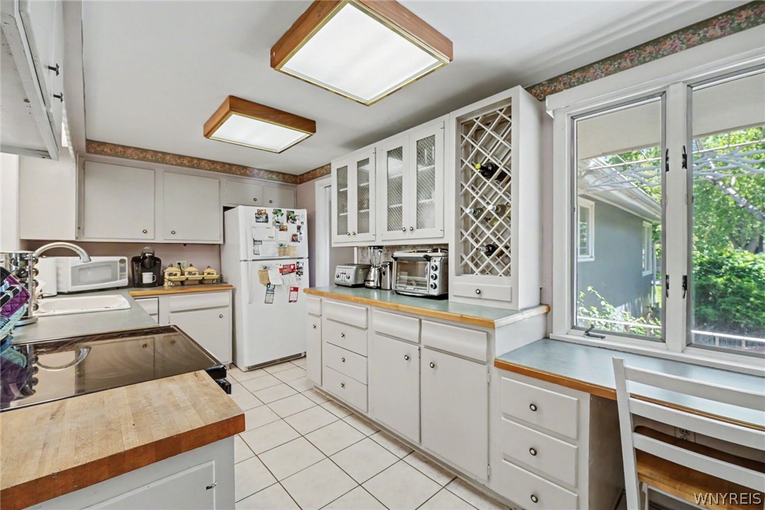 249 West Maplemere Road Amherst, NY 14221 - Photo 13 of 42