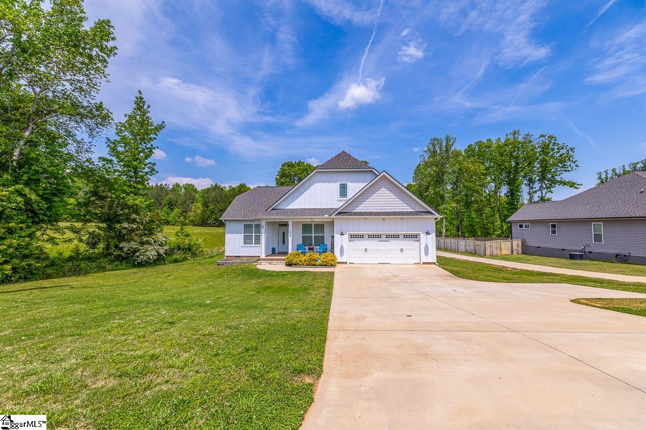 725 Lightwood Knot Road Woodruff, SC 29388 - Photo 3 of 29 Gallery Image 3