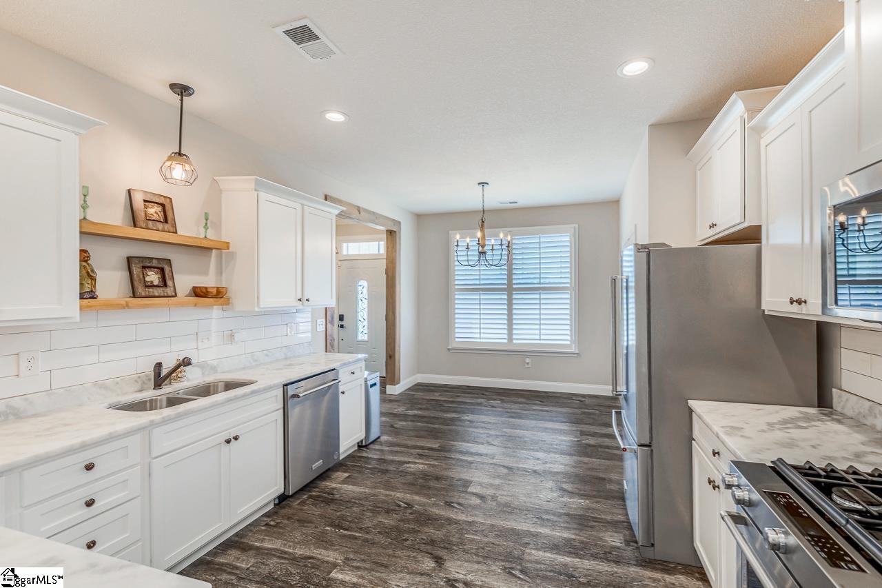 725 Lightwood Knot Road Woodruff, SC 29388 - Photo 9 of 29 Gallery Image 9