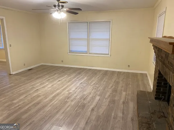 $1,200 | 374 East Monroe Avenue, Ashburn, GA 31714