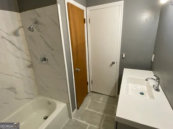 $1,200 | 374 East Monroe Avenue, Ashburn, GA 31714
