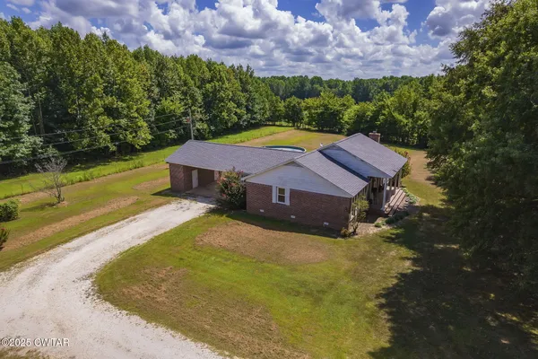 $525,000 | 100 Eddie Arnold Road, Bradford, TN 38316