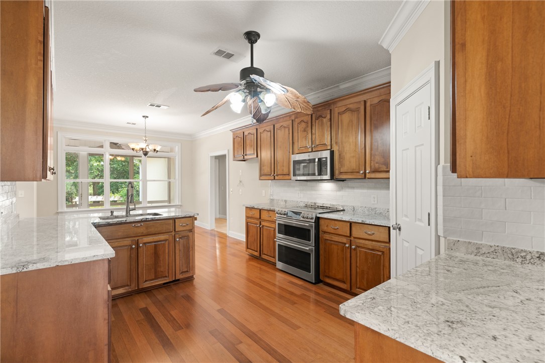 127 Clipper Bay Brunswick, GA 31523 - Photo 8 of 24