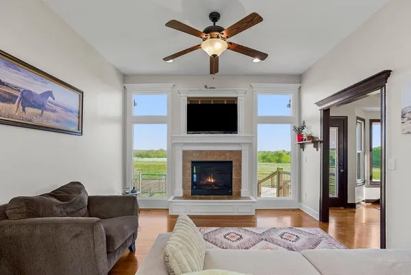 $575,000 | 4860 West 351st Street, Louisburg, KS 66053