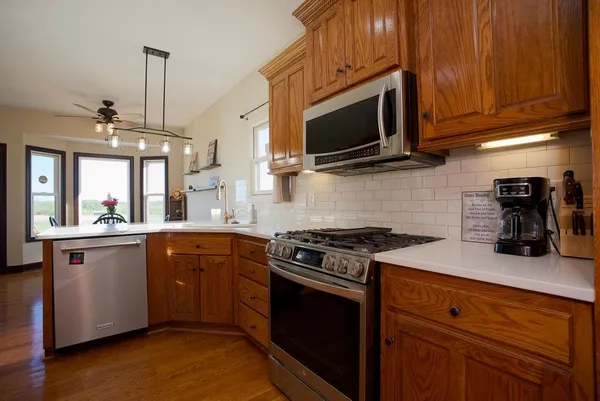 $575,000 | 4860 West 351st Street, Louisburg, KS 66053
