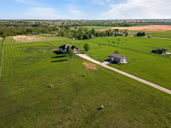 $575,000 | 4860 West 351st Street, Louisburg, KS 66053