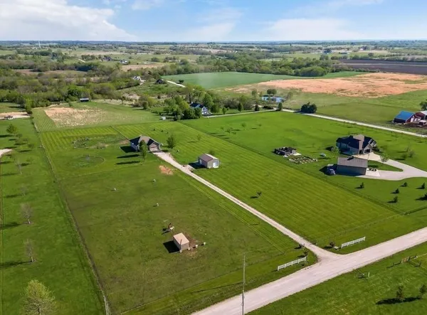 $575,000 | 4860 West 351st Street, Louisburg, KS 66053
